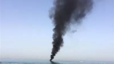مصرع سائح وإصابة 14 آخرين في انفجار قارب بإندونيسيا