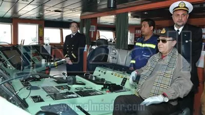 مميش: معدلات عالية للمرور في قناة السويس والملاحة آمنة 