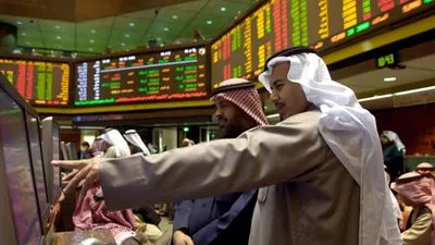 بورصة الكويت تغلق على انخفاض في مؤشراتها الرئيسية الثلاثة