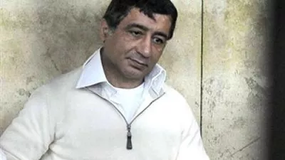 جنايات القاهرة تبدأ جلسة إعادة محاكمة أحمد عز في قضية تراخيص الحديد