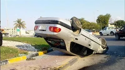 مصرع ضابط وإصابة 3 آخرين في انقلاب سيارة بطريق الإسماعيلية بورسعيد