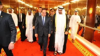 ولى عهد أبو ظبى للسيسى : مصر تمثل صمام أمان لإستقرارالمنطقة