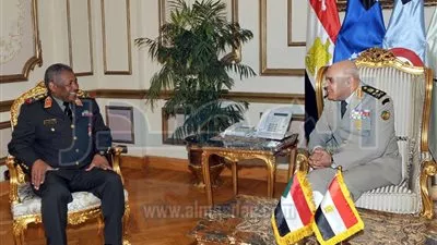 صدقي صبحي يلتقي رئيس أركان القوات المسلحة السودانية‎