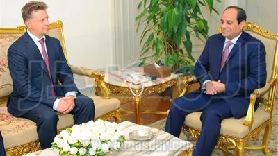 السيسي يبحث مع وزير النقل الروسي سبل استئناف رحلات الطيران إلى مصر
