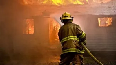 حريق هائل في مخازن مصنع ألبان ببورسعيد