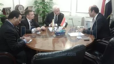 هيتاش اليابانية تبحث إقامة صوامع لتخزين الاقماح ومناطق لوجستية للحبوب والغلال