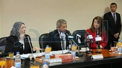 3 وزراء يلتقون رجال الأعمال والمستثمرين