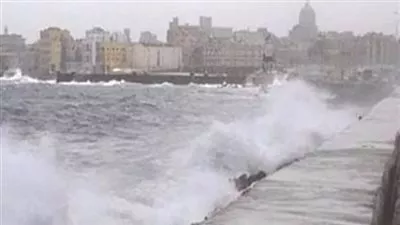 إغلاق ميناء السخنة لسوء الأحوال الجوية