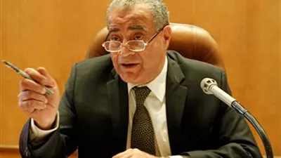 اليوم .. وزير التموين يبحث مع 
