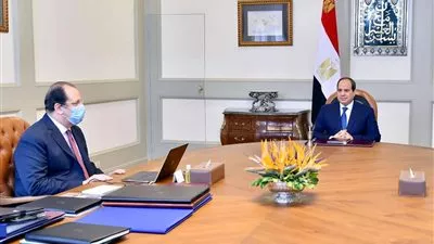 السيسى يبحث مع رئيس المخابرات العامة تطورات الأزمة الليبية