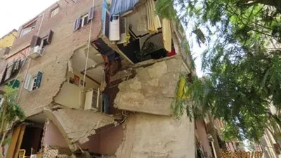 إصابة 3 أشخاص في انهيار جزئي لعقار بالإسكندرية