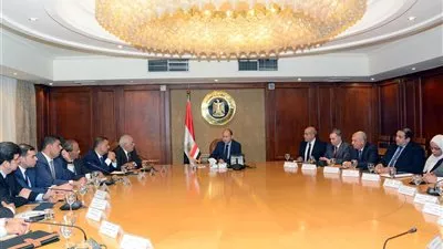 نصار يجتمع بأعضاء مجلس التجارة والصناعة بعد إعادة تشكيله