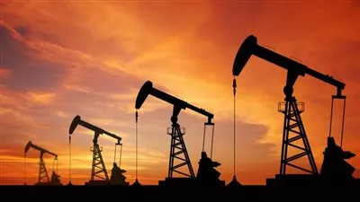 انخفاض العجز التجاري في بريطانيا 