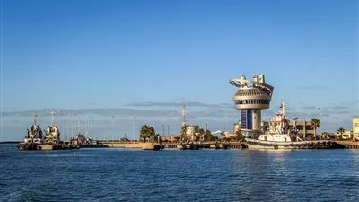 ميناء دمياط يستقبل 10 سفن حاويات وبضائع خلال 24 ساعة