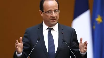 الرئيس الفرنسي يزور مسجد باريس الكبير 