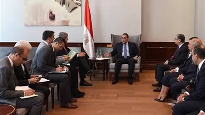 رئيس الوزراء: توطين صناعة السيارات فى مصر أولوية حكومية