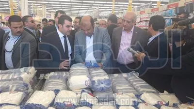 خالد حنفي: ضخ ألفين طن زيت طعام يوميا بالمجمعات الاستهلاكية 