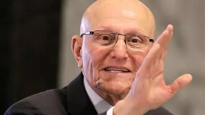 رئيس الحكومة اللبنانية يبحث مع مدير الصندوق الكويتي المشروعات التنموية المستقبلية