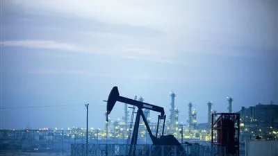 أسعار عقود خام برنت تهبط لـ 30 دولار للبرميل خلال تعاملات اليوم