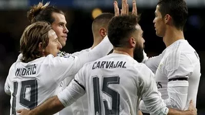 حظر ريـال مدريد وأتلتيكو من التعاقد مع لاعبين جدد لفترتي انتقال