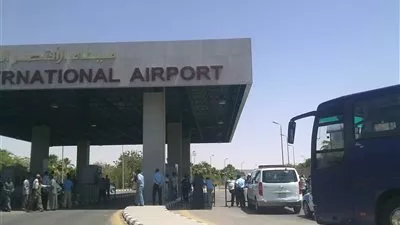 مطار الأقصر يستقبل 650 سائحا من مختلف الجنسيات