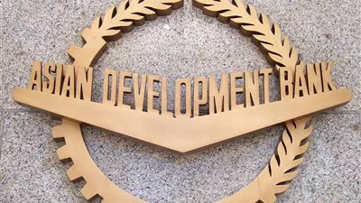 الرئيس الصيني: البنك الآسيوي يستهدف مشروعات عالية الجودة ومنخفضة التكلفة