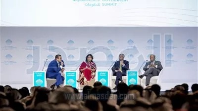 القمة العالمية للحكومات تناقش إمكانية قيادة الهند للاقتصاد العالمي