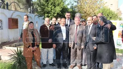 بالصور.. وزير الثقافة يتفقد 