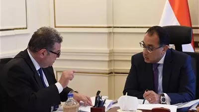 الحكومة تناقش خطة تطوير قطاع الأعمال العام