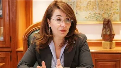 وزيرة التضامن تتابع ترتيبات سفر أول افواج حجيج الجمعيات الأهلية
