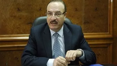 محافظ بني سويف يطالب بوضع حلول مبتكرة لتحقيق التحسن المطلوب 