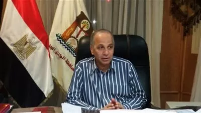 محافظ الوادى الجديد يبحث مع وفد أمريكي إنشاء محطة للطاقة الشمسية