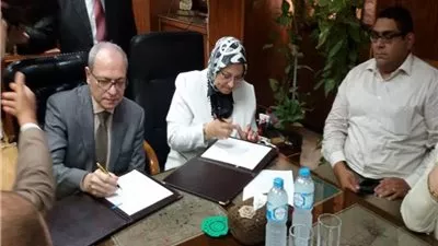 «المصرية لنقل الكهرباء» تتعاقد على إنشاء مركز مراقبة للمحطات الشمسية بـ«بنبان»