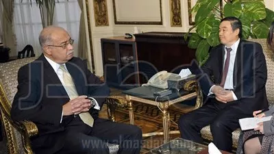 بالصور.. شريف إسماعيل يستقبل محافظ البنك المركزي الصيني