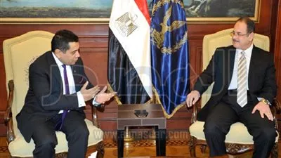 وزير الداخلية يستقبل اللورد البريطاني طارق أحمد