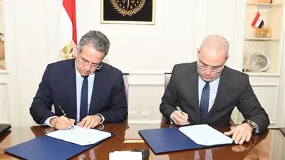 تعاون بين «الإسكان» و«الآثار» لتشغيل الخدمات للسائحين بمنطقة سقارة