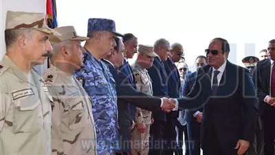 كامل الوزير يستعرض جهود الهيئة الهندسية في مشروعات المدن الجديدة