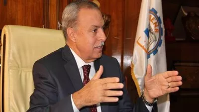 محافظ قنا : تخصيص 300 ألف متر لإقامة مجمع للصناعات الصغيرة والمتوسطة