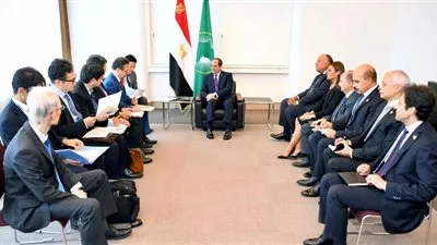 السيسي يستعرض مع وزير الاقتصاد الياباني فرص الاستثمار الواعدة بمصر