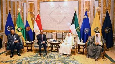 السيسي يبحث مع أمير الكويت الفرص الاستثمارية المتاحة في مصر