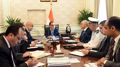 رئيس الوزراء يُكلف بسرعة استغلال الوحدات السكنية بأرض مطار إمبابة
