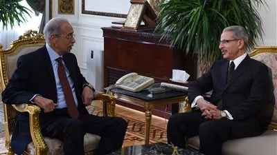 رئيس الوزراء يلتقي أحمد القطان بختام مهمته سفيرا للسعودية لدى مصر