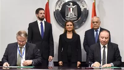مذكرة تفاهم بين «العربية للتصنيع» و«تنجسرام» لإنتاج لمبات الليد وكشافات الإنارة