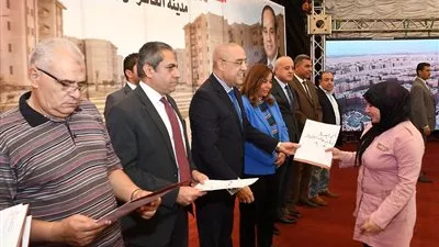 وزير الإسكان: 20 مليار جنيه استثمارات «العاشر من رمضان» خلال 5 سنوات