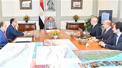 السيسي يستعرض الموقف التنفيذي للمدن الجديدة ومشروعات الطرق والمحاور