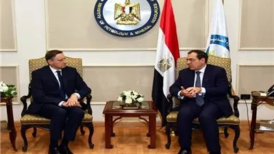 وزير البترول يبحث مع السفير الألماني تطورات الشراكة بين البلدين