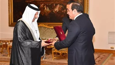 السيسي يمنح أحمد قطان وشاح النيل بعد انتهاء مهمته سفيرا للسعودية