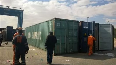 ضبط حاويتين تحتويان على ساعات تنصت محظورة في 