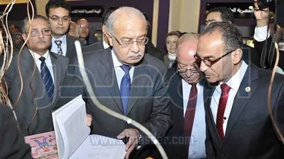 رئيس الوزراء يطلق اسم الشهيد 