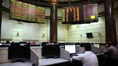 تباين أداء مؤشرات البورصة المصرية في ختام التعاملات